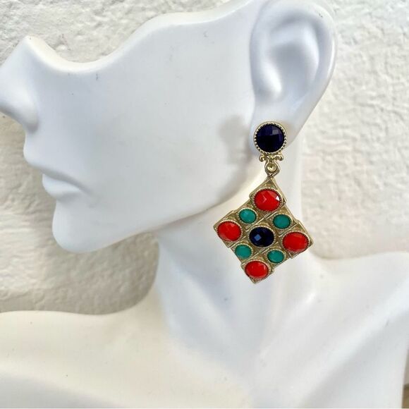 Gold tone checkerboard colorful dangle earrings - Picture 2 of 12